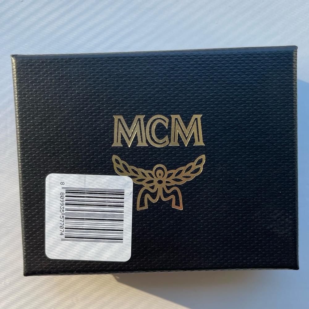 MCM Diamond Leather Small Wallet Silver NWT Full Inclusion - Picture 6 of 12